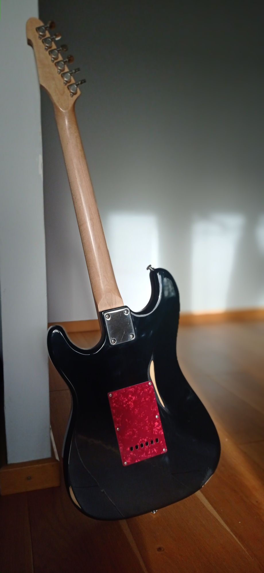 Gitara elektryczna TGS typu Relic Strat