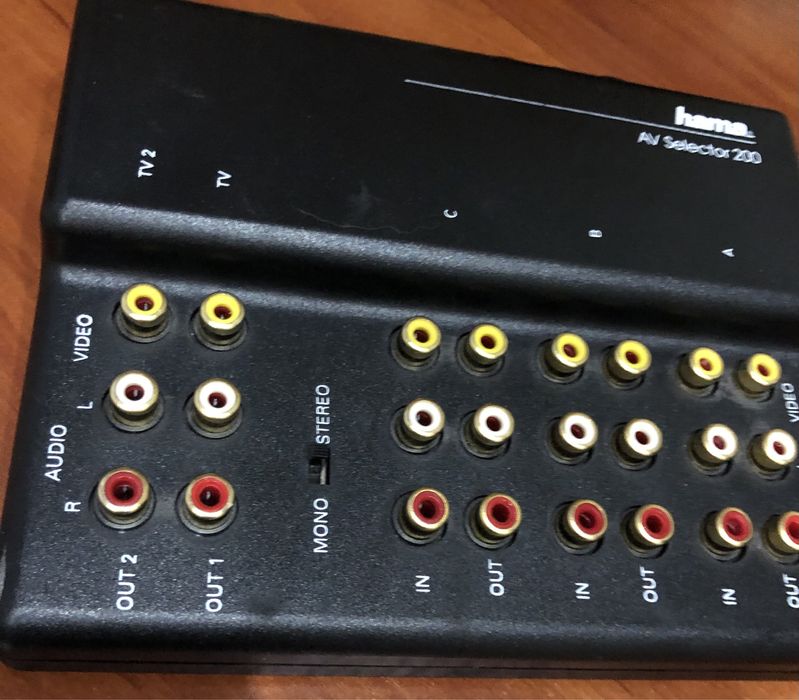 Аудио-Видео селектор