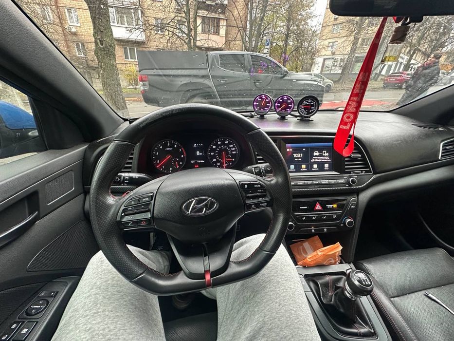 Продам hyudai elantra