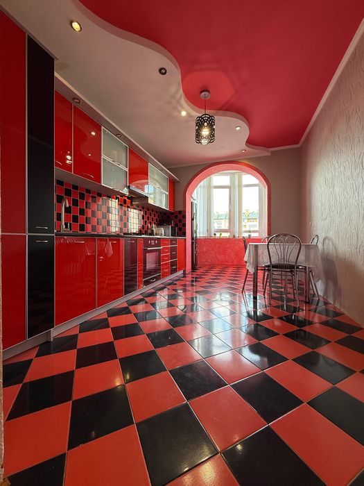 3-кімн. квартира 132м.кв. Будинок 2008р. Вул. О. Басараб.!!