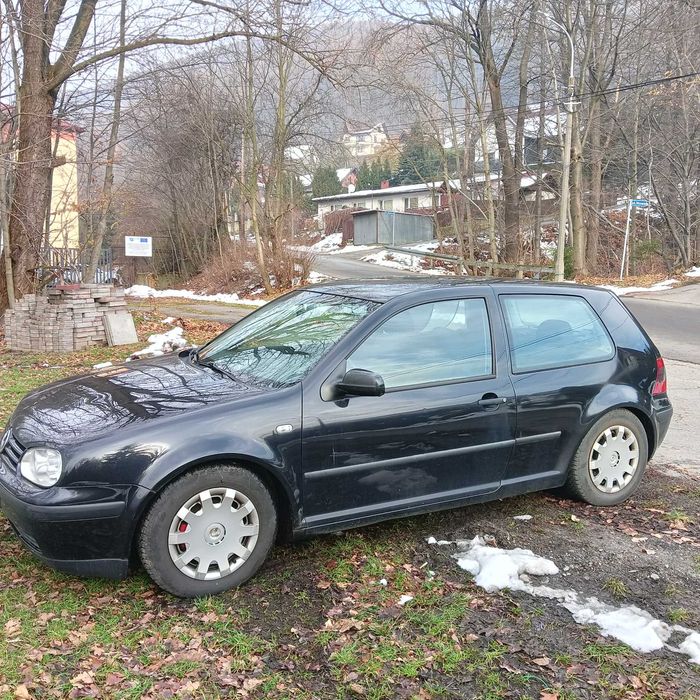 VW Golf IV 1.4 LPG 2000 3D KLIMA w Cenie KONSOLI do gier