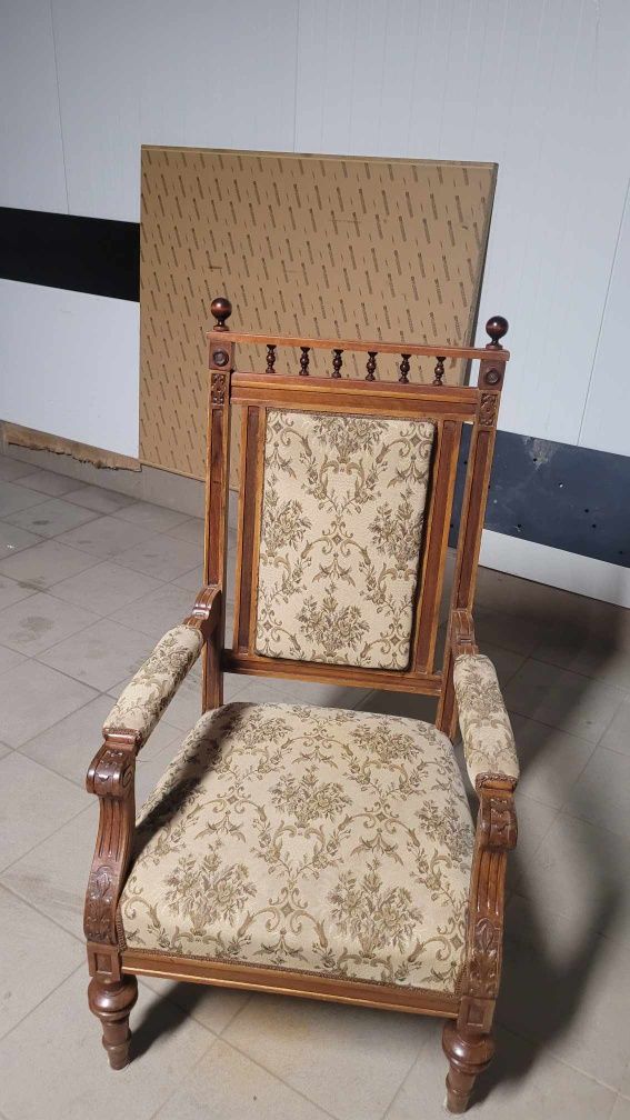 Wygodny stylowy fotel