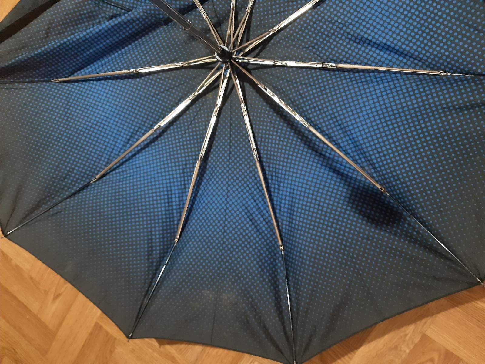 Зонтик под ремонт.