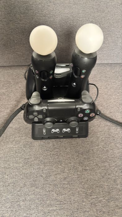 Sprzedam PS4 + gogle VR najbogatszy zestaw!!