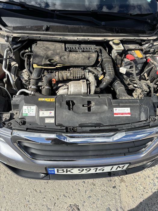 Продам Peugeot 308  2015року