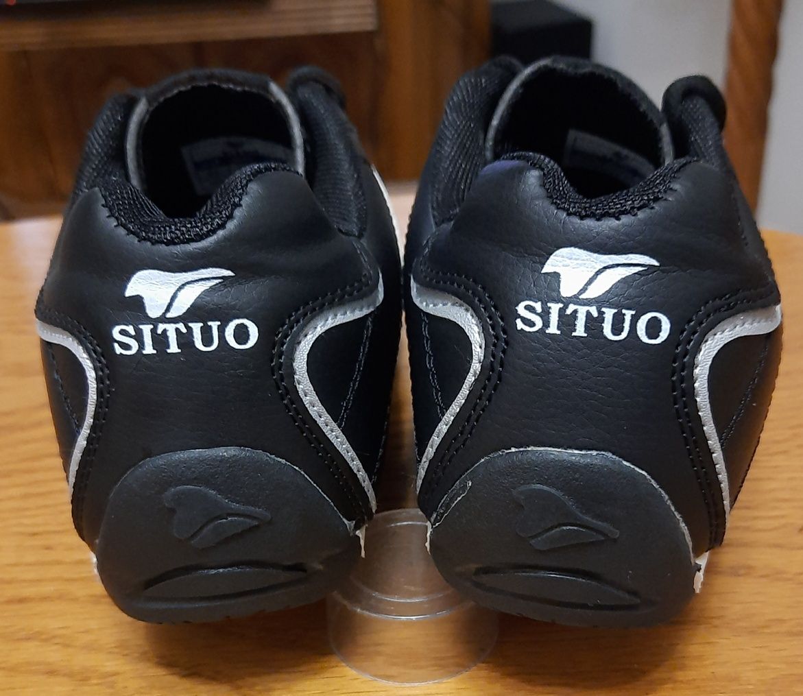 Кросівки SITUO (розмір 39) в ідеальному стані
