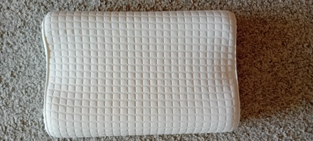 Poduszka ergonomiczna Ikea model rosenskarm