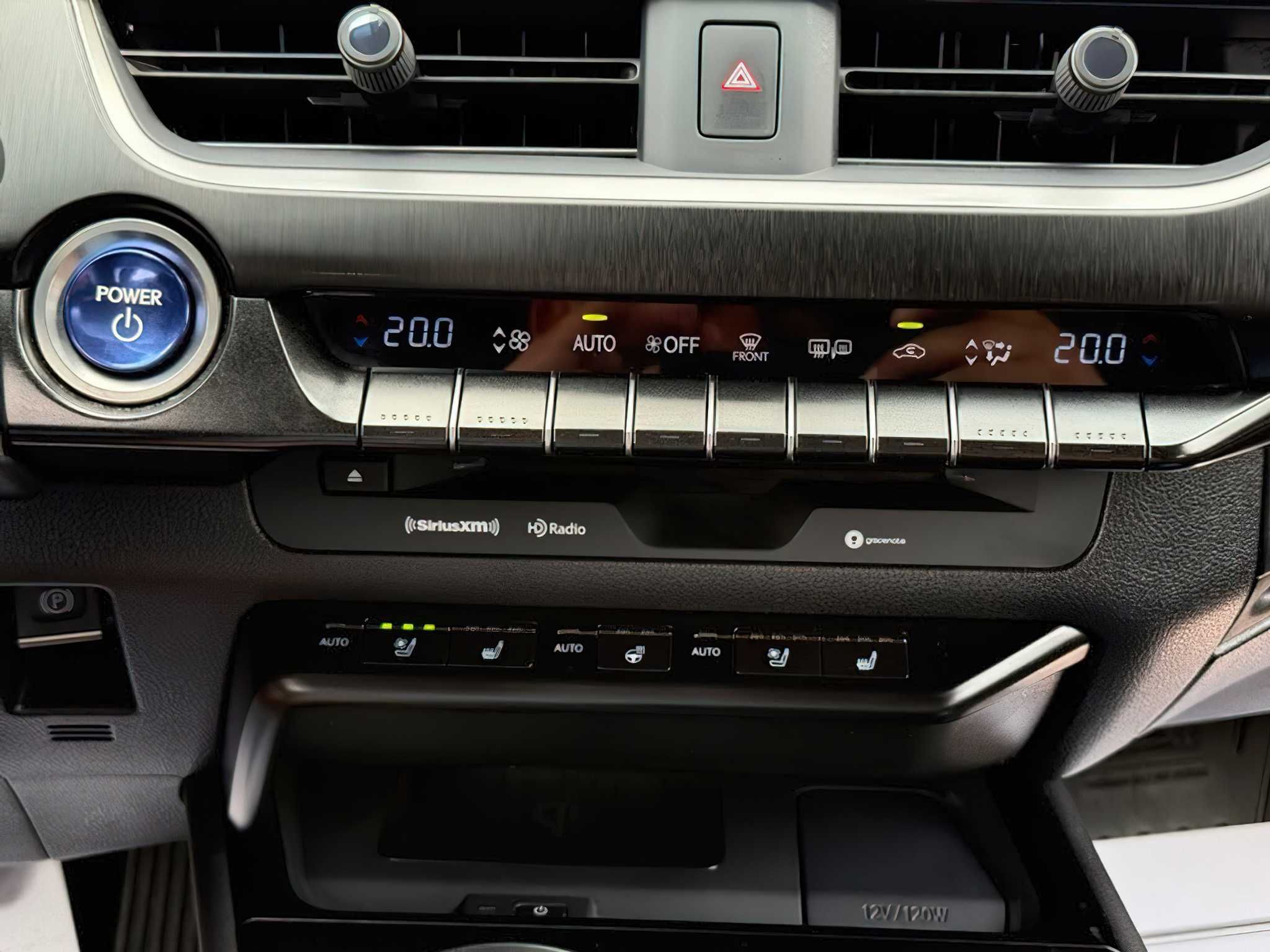 Lexus  UX 250H 2020