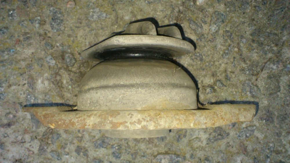 Центральная подушка двигателя Lancia Dedra Fiat Tipo Tempra