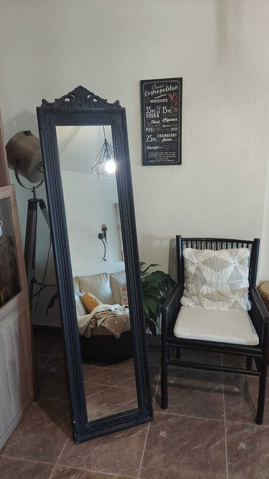 Cadeira e Espelho Usados