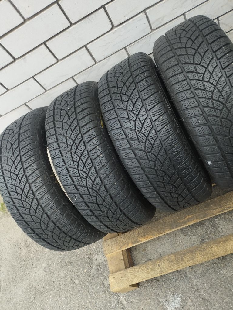 205 55 r16 Goodyear Ultragrip Performance G1 зима.