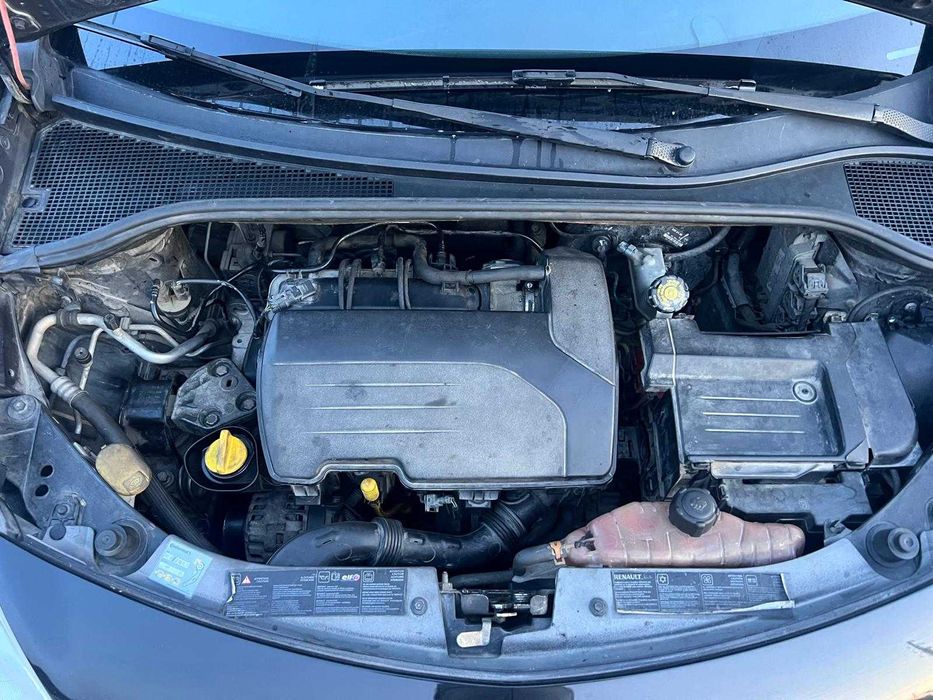 Renault Clio III RipCurl 1.2 16V 75cv (para desocupar)