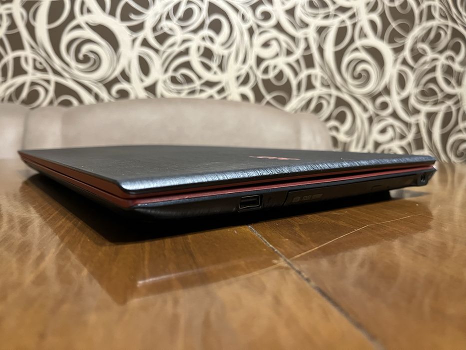 Сенсорный ноутбук 15.6" Acer Aspire E15 на Intel i5-5200U с 8ОЗУ / SSD