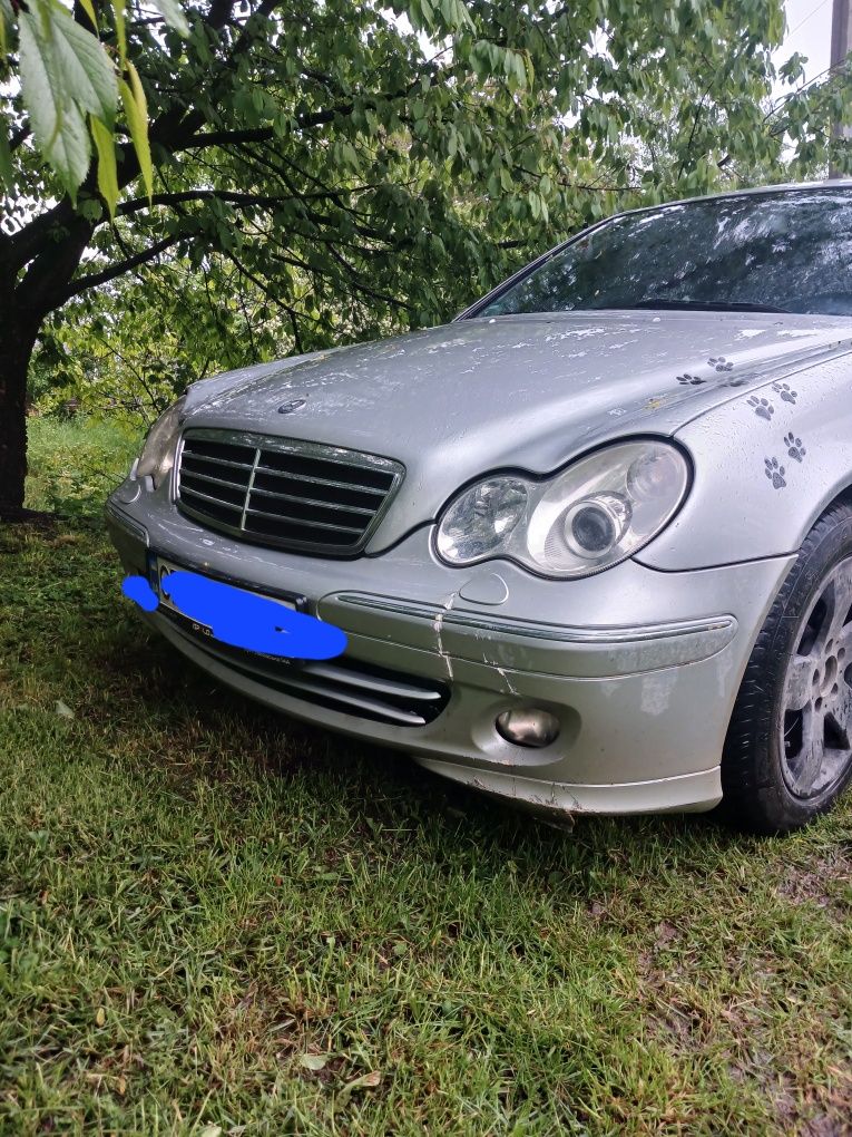 Продам мерседес w203 2.7cdi