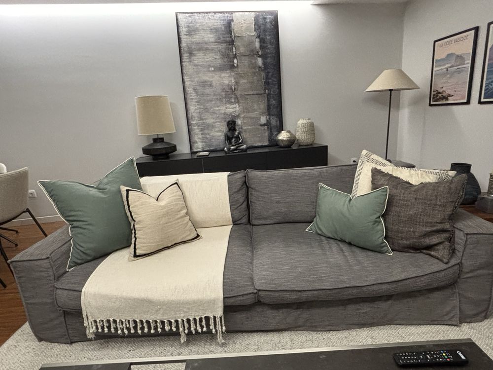 Excelente Sofá Área Store modelo Westerly