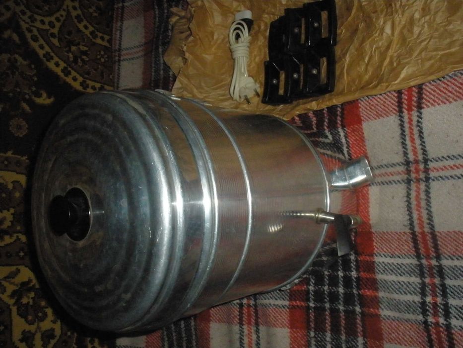 Для сада-города електрична Воскотопка-соковарка 6 л. УПС-6,5,  СРСР.