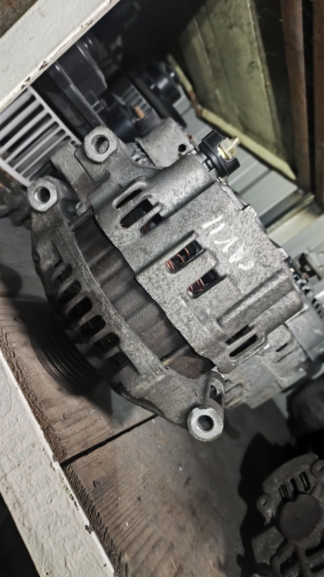 Honda CR-V 02-07 2.0 k20a4 alternator org AHGA55