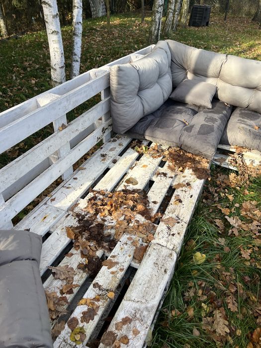 Meble ogrodowe z palet, palety z poduszkami