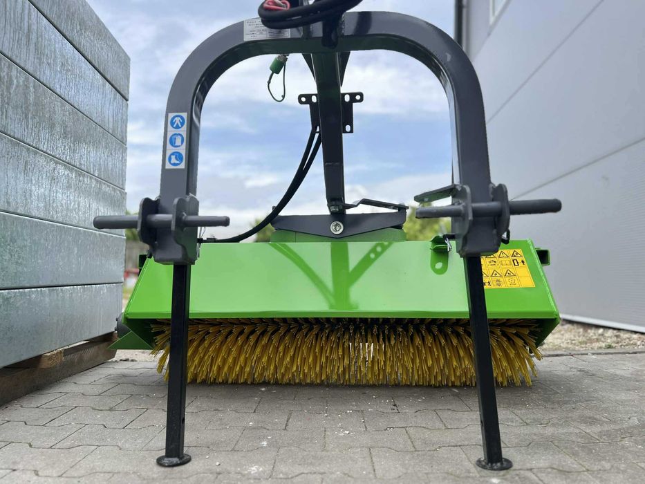 Zamiatarka do ciągnika na tuz/ wózka widłowego/ euroramkę transport