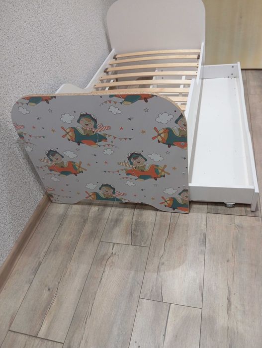 Białe Łóżko dziecięce z szufladą