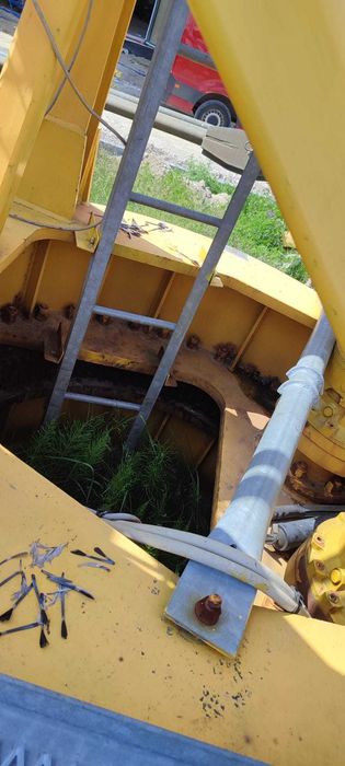 Żuraw wieżowy FM GRU 1250 cty