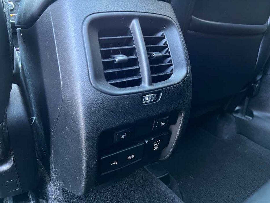 2019 Jeep Cherokee Overland