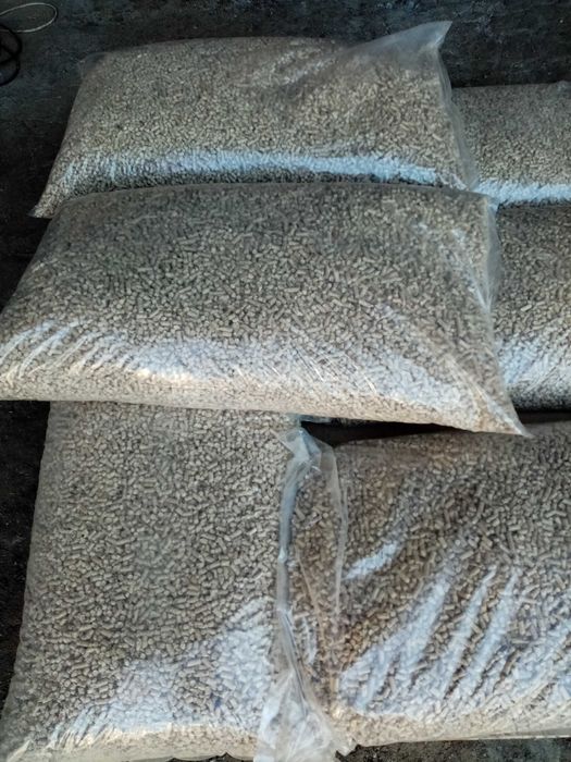 POLSKI Pellet pelet, 8-  6mm=1350zł  worki po 20 kg dowóz