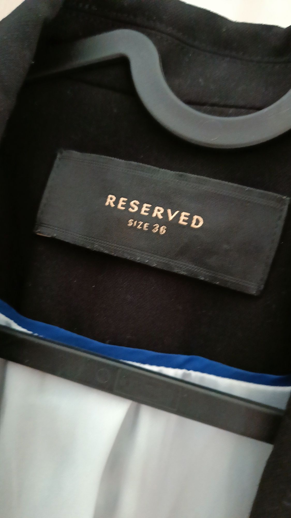 Czarna marynarka Reserved