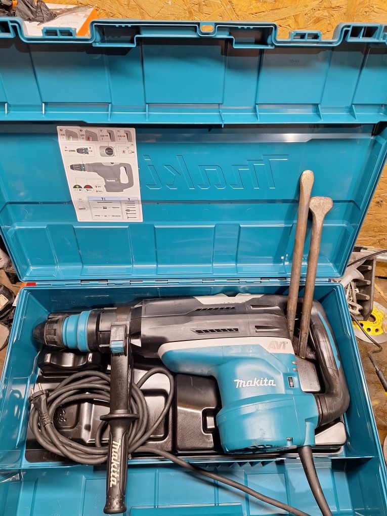 Młot udarowy Makita HR 5212c