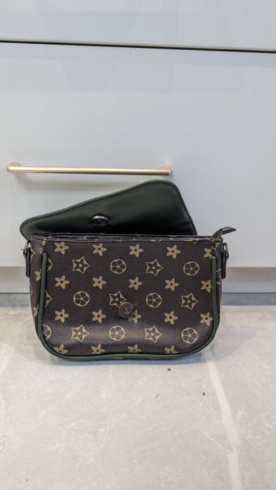 Сумка клатч LV, зеленого кольору