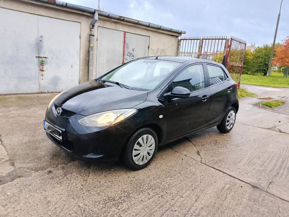 Mazda 2  1.3i 2009r