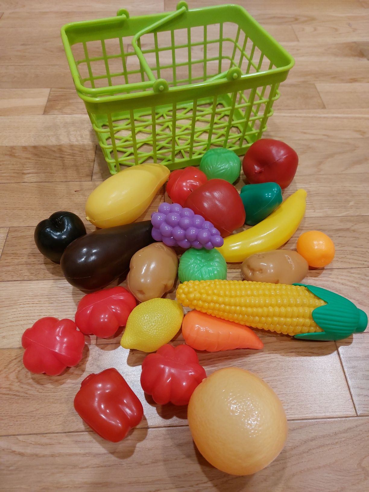 Owoce warzywa w koszyczku  zabawka dla dzieci