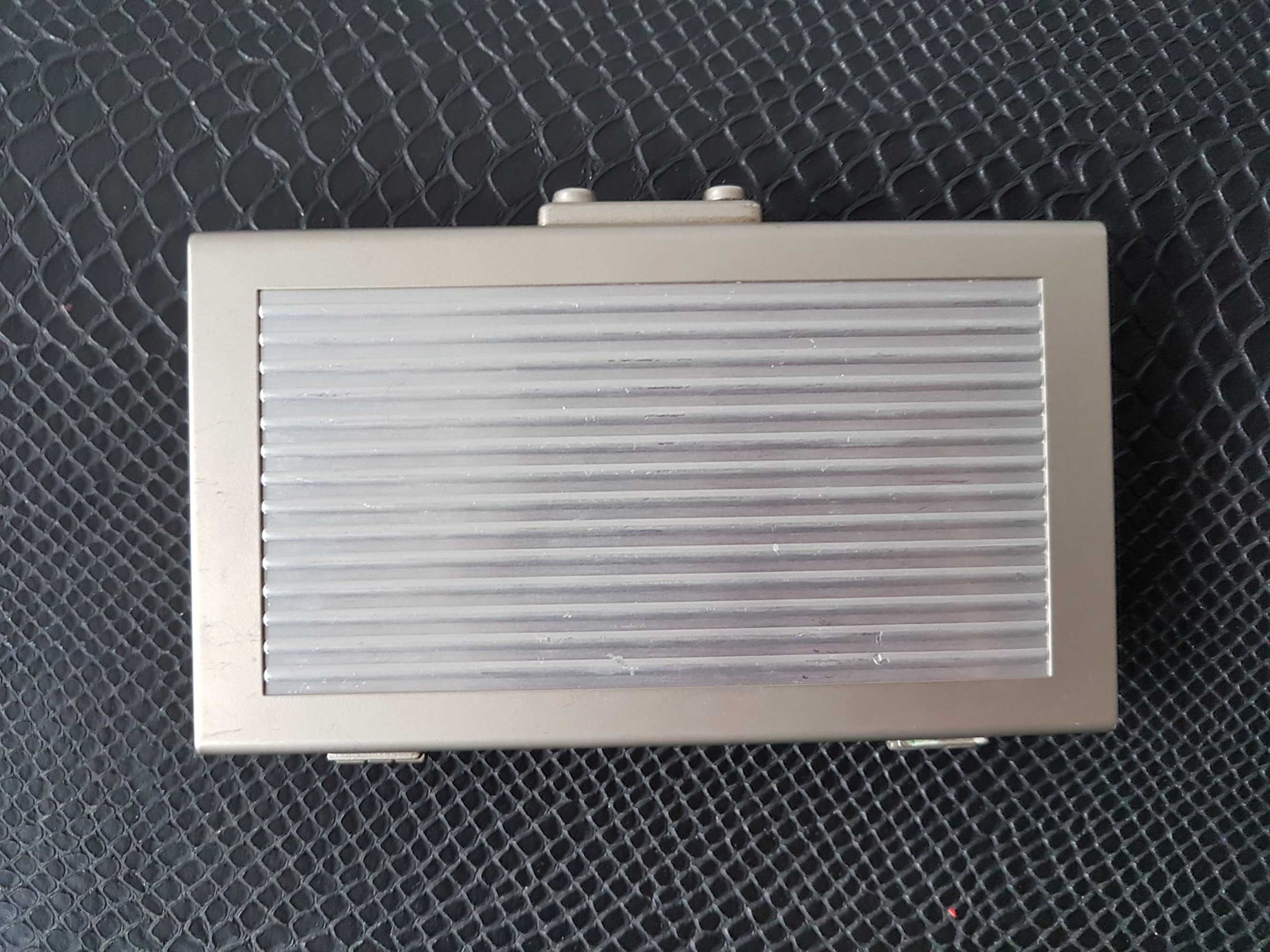 Męski zestaw podróżny do pielęgnacji w metalowym etui Maszynka