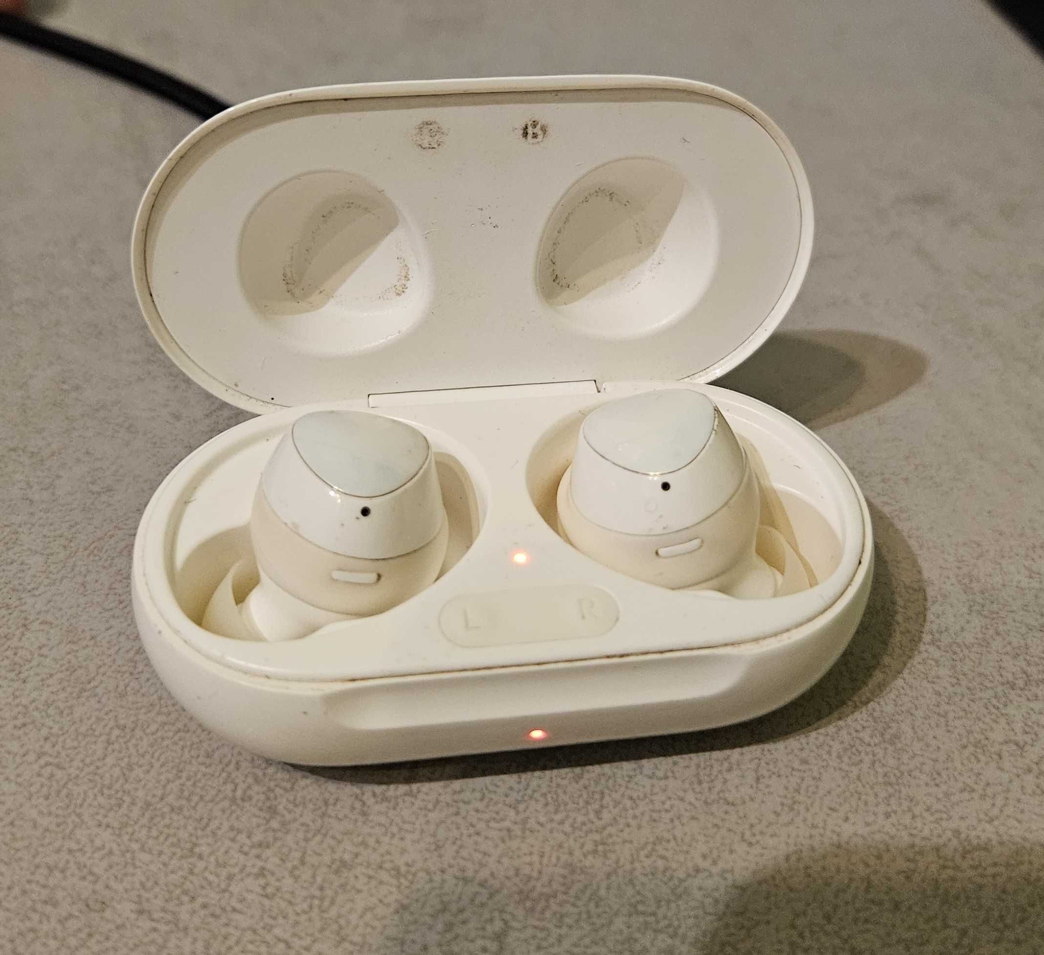 Słuchawki samsung galaxy buds+ R175 czarne