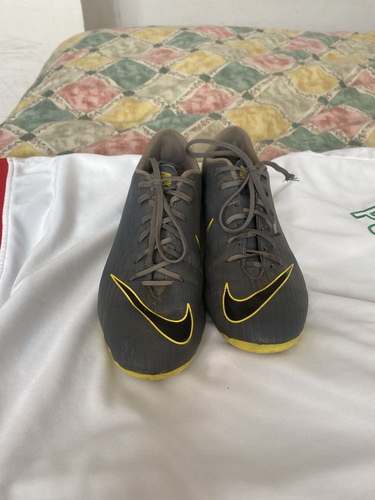 Фудбольні бутси Nike mercurial