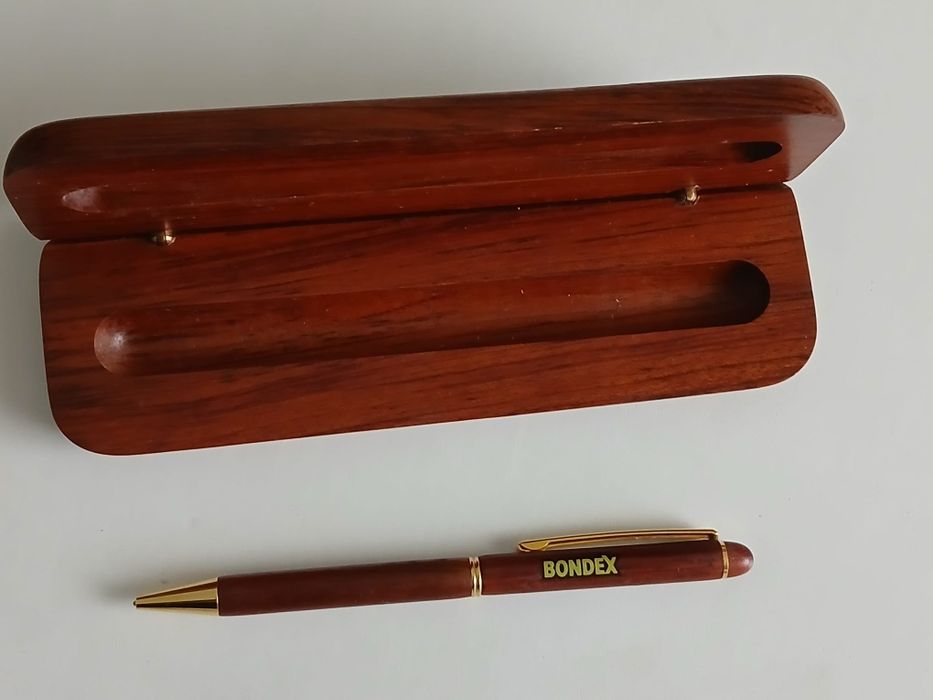 Caneta da marca Bondex
