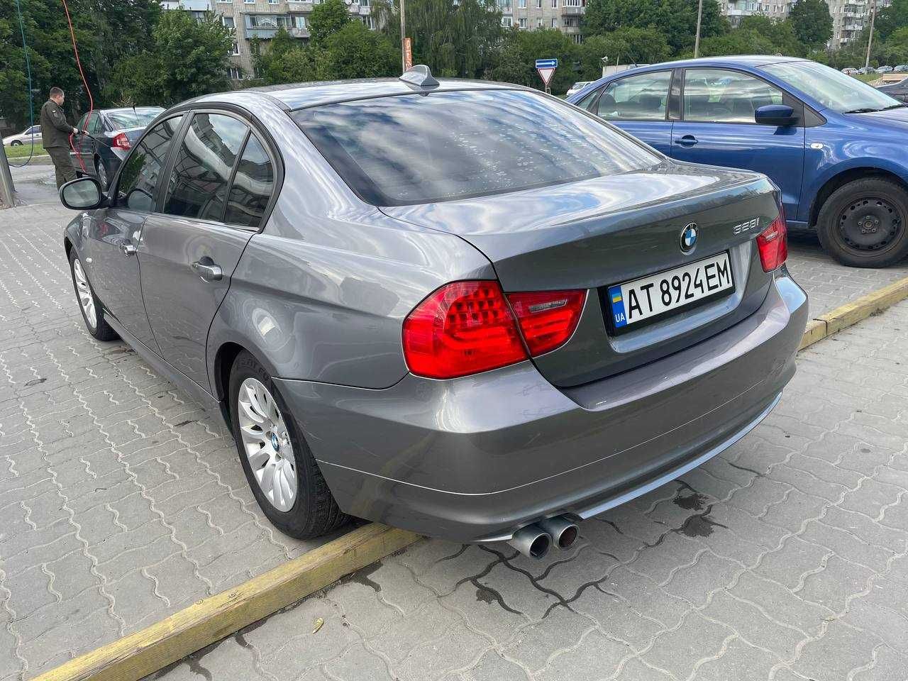 BMW   e90   328ix