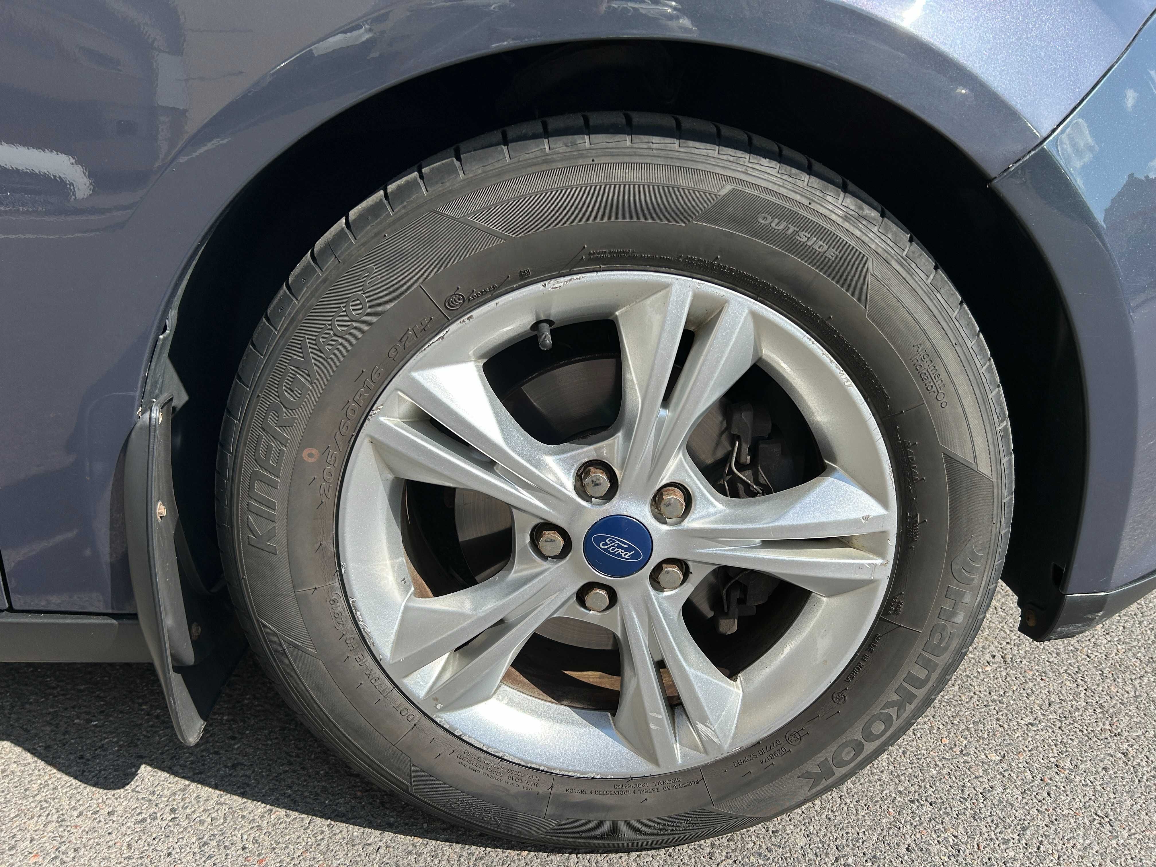 Офіційний Ford Focus 3 покоління 2011 рік 1.6 Ti-VCT MT (125 к.с.)
