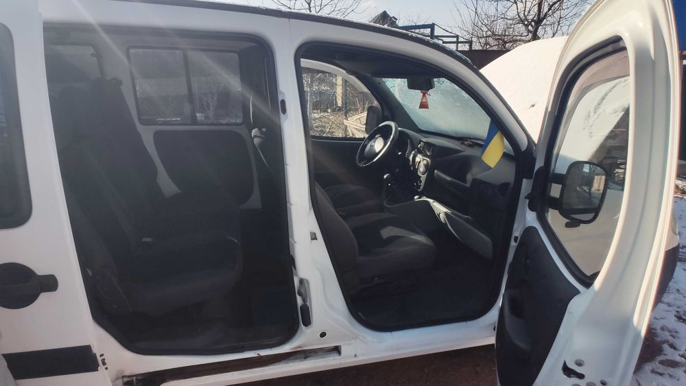 Авто Фіат Добло FIAT Doblo Combi 2008 (1,4 газ/бензин)