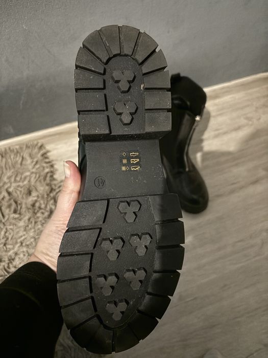 Czarne botki  rozm.40/41