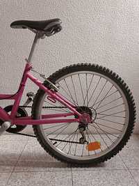 Bicicleta cor de rosa Monty Vintage