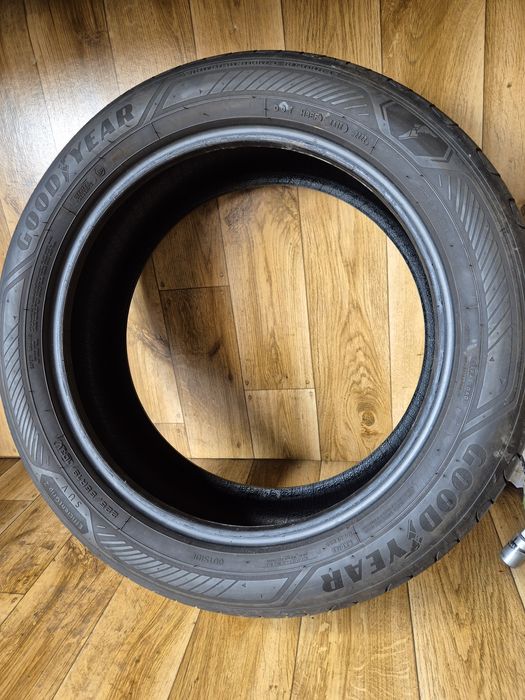225/55/19 Good Year para Lato 5,8mm 22r