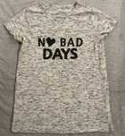 T-shirt z napisem