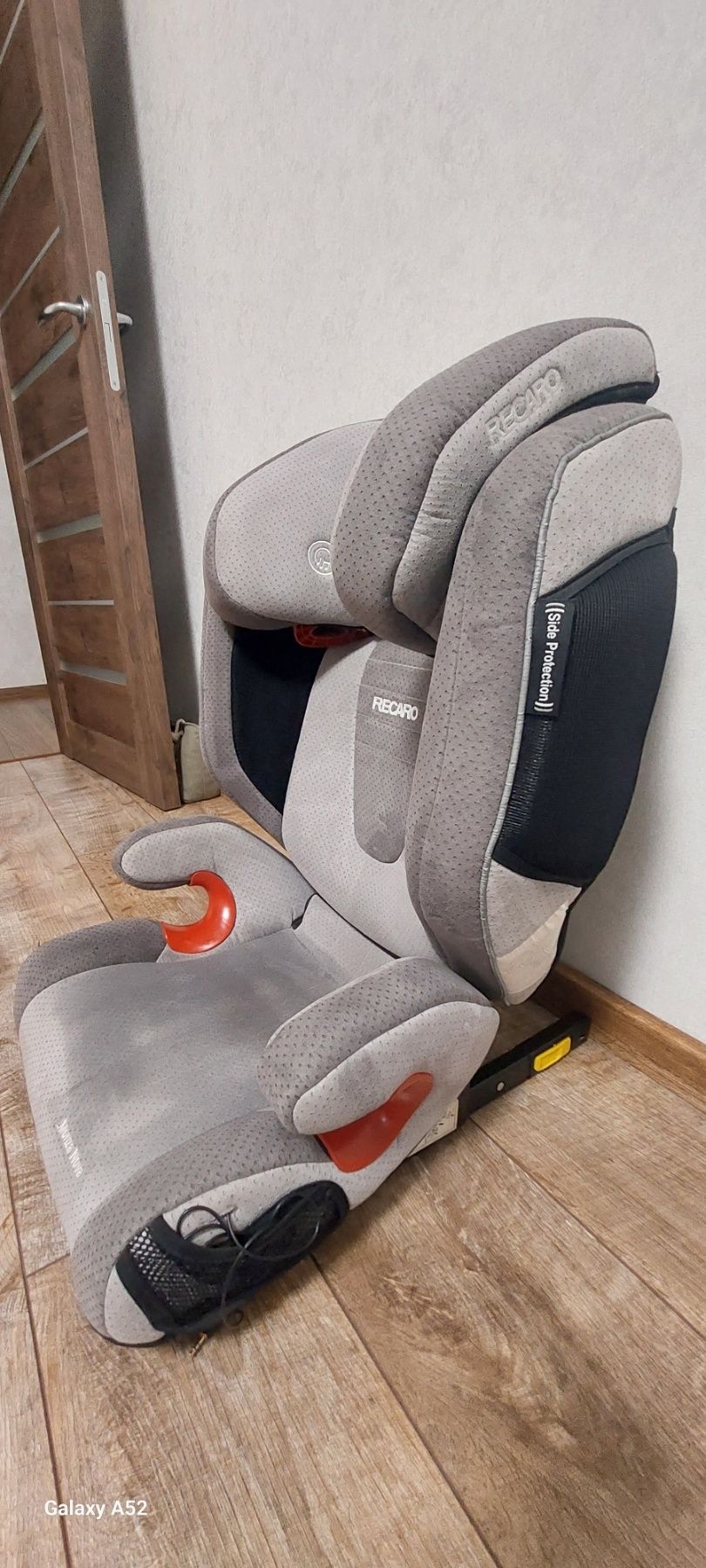 Продам Автокресло Recaro Monza  Nova 2  система Isofix