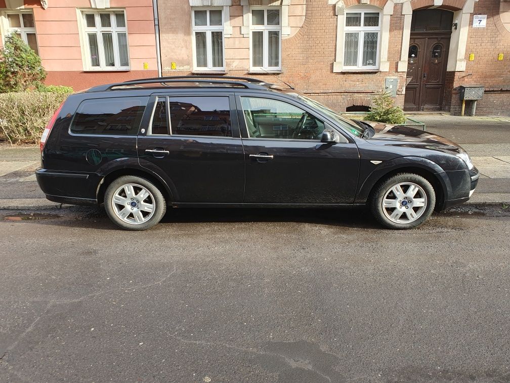 FORD MONDEO 1.8 benzyna