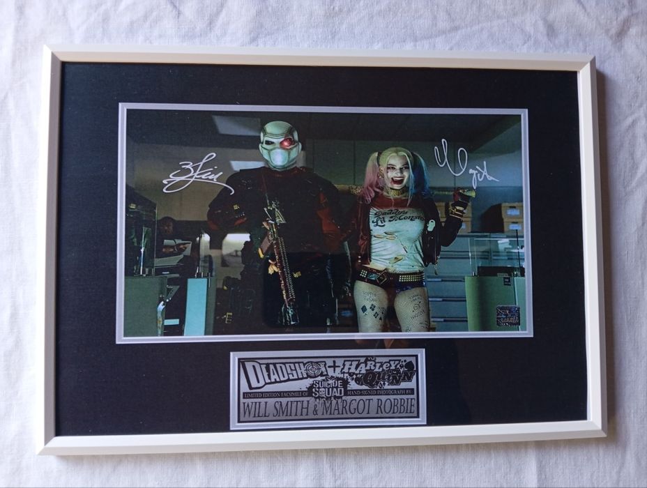 Moldura Filme Suicide Squad Harley Quinn & Deadshot com Autógrafos A4
