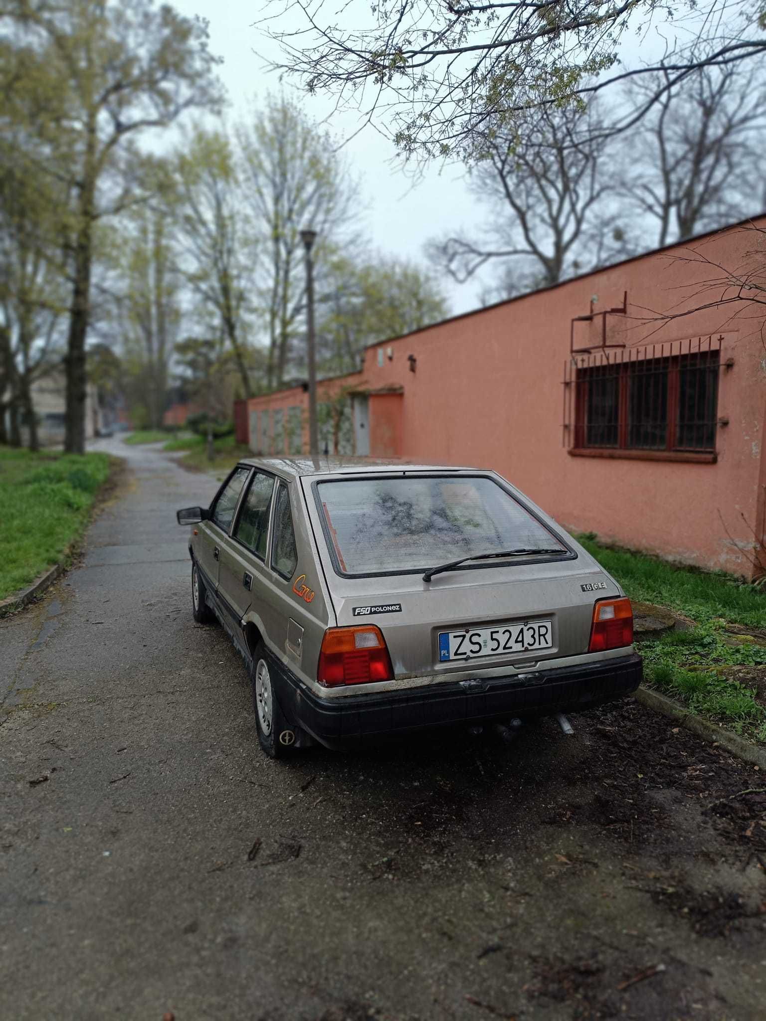 Polonez Caro 1,6