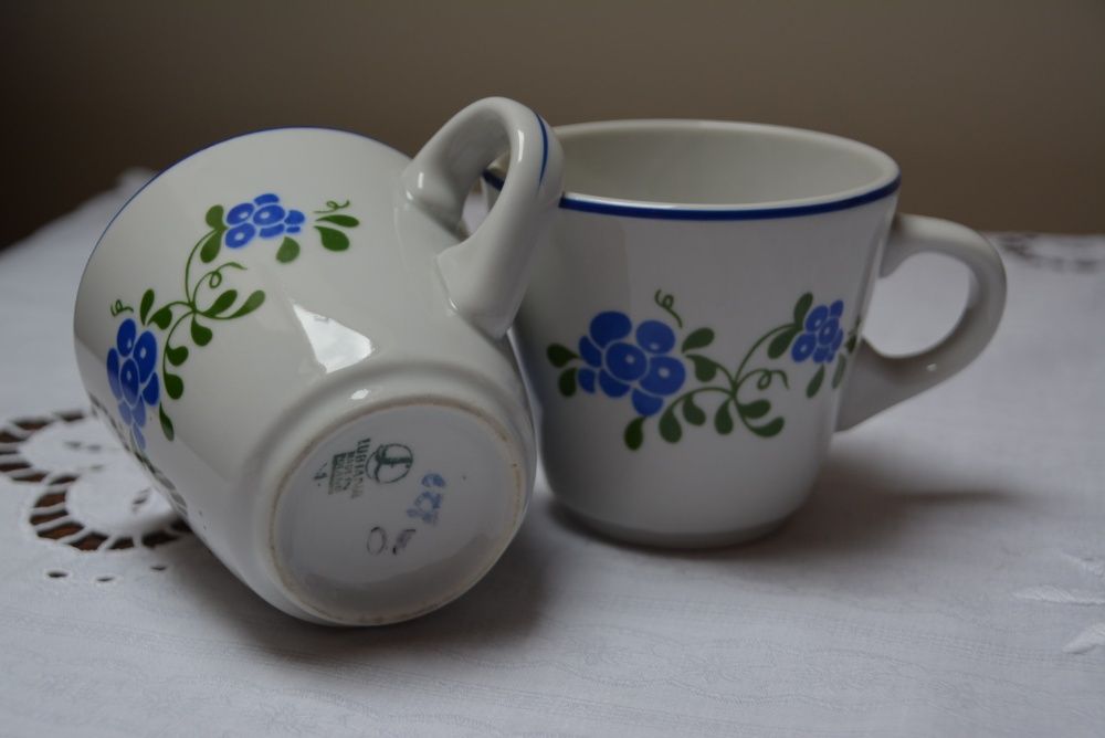 Retro serwis do kawy z motywem kwiatowym