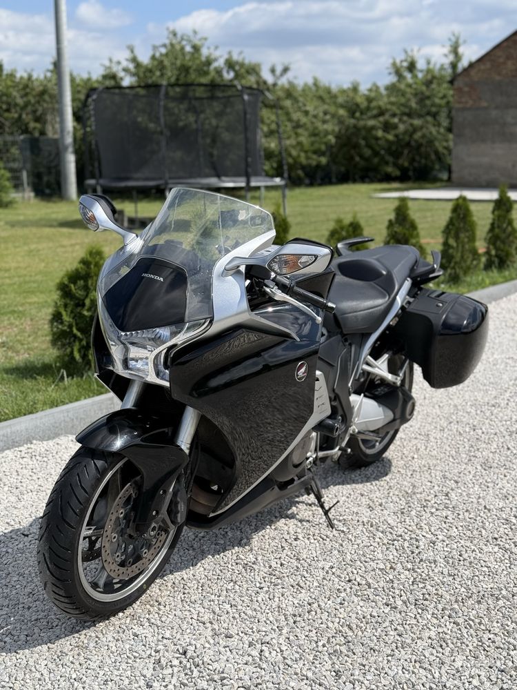 Honda VFR 1200 ABS!! Podgrzewane manetki!! Gotowa do sezonu!! Polecam!