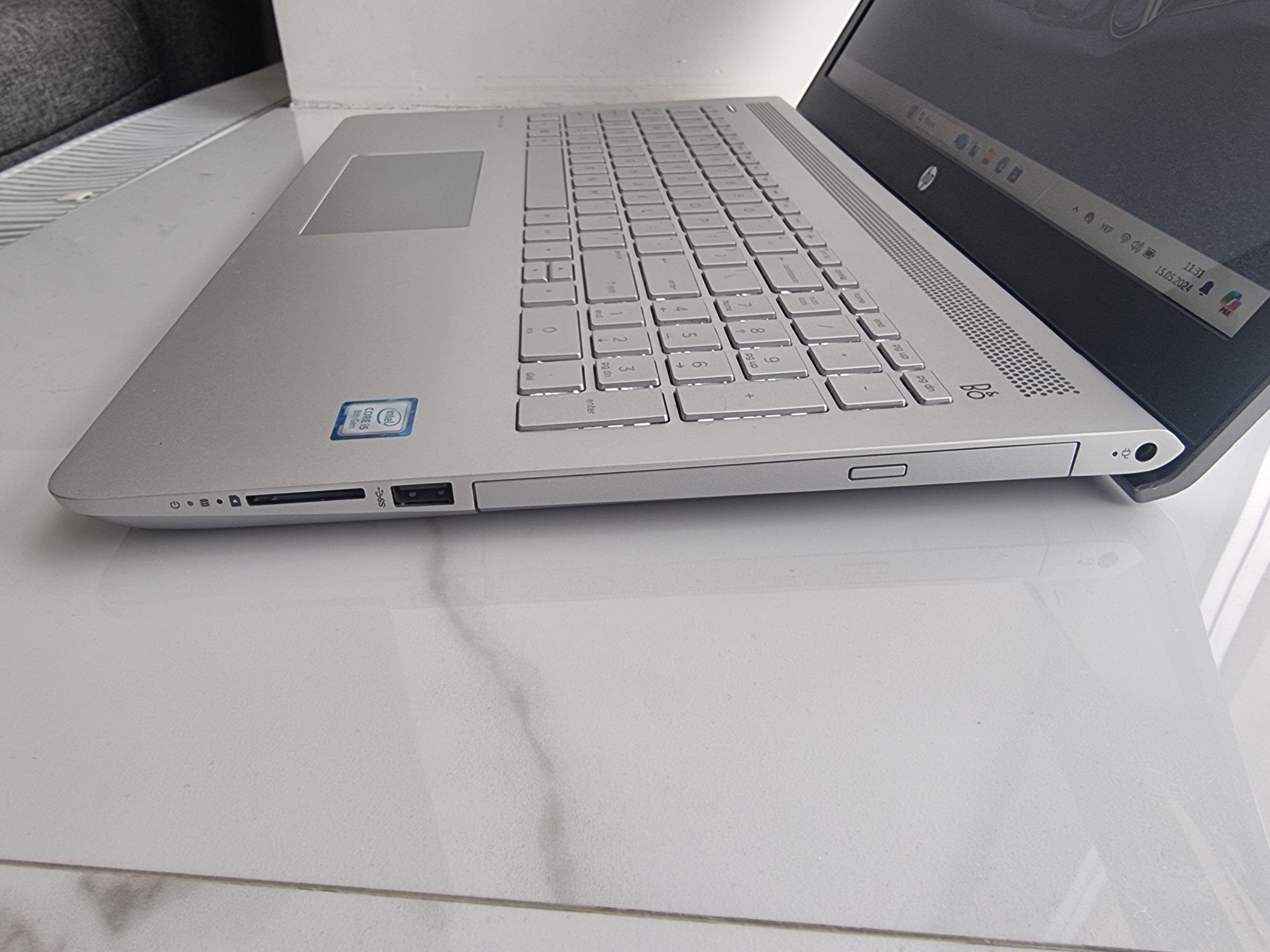 HP Pavilion Core i5-8250U RAM 8gb